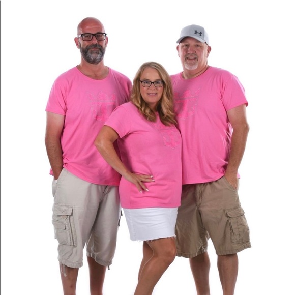 Meet your Poshers, Vickie and Bart - Picture 6 of 6